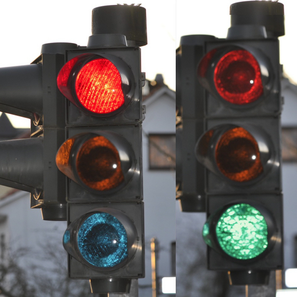 rot-grün Lampen für Reaktionstest Gerät der ADAC Vertriebsagentur Novosel
